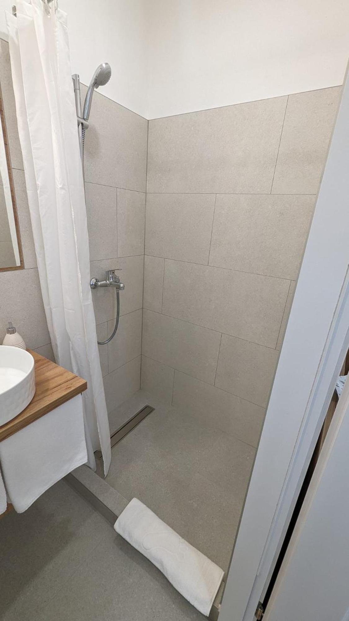 מוסטר Aurelia Rooms מראה חיצוני תמונה